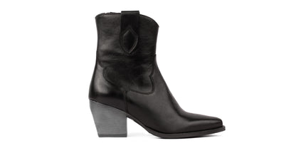 Stivaletto texano donna, scamosciato o in pieno fiore